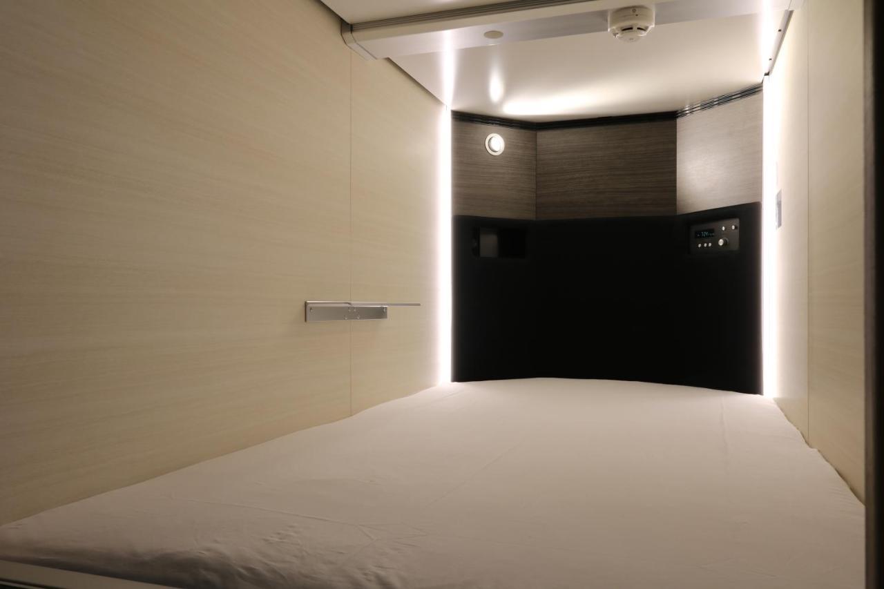 Cabin & Capsule Hotel J-Ship Osaka Namba Exterior photo